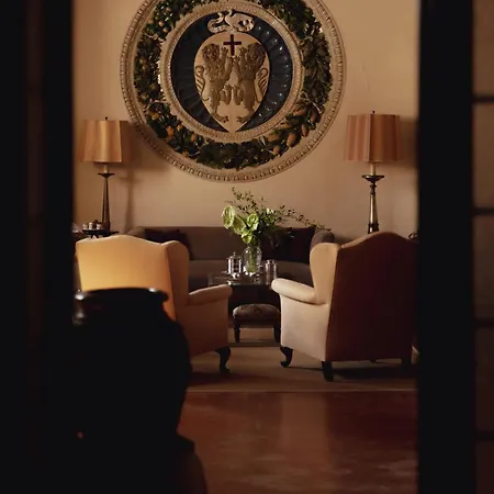 Castello Hotel Lucignano