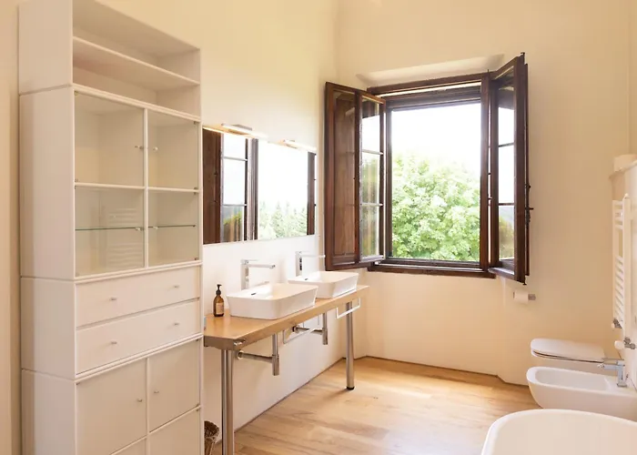 Castello Hotel Lucignano